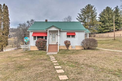 Evolve Scenic Country Cottage, 3 Mi to New River