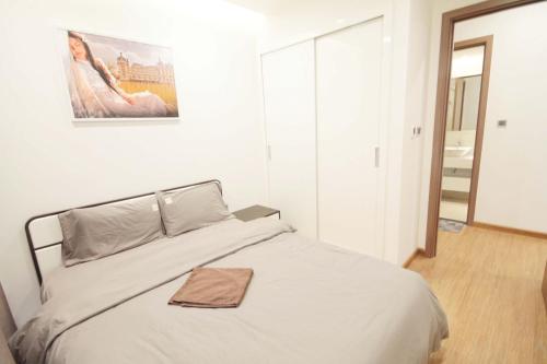 Three-Bedroom Apartment image 3
