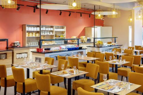 Restaurant, SOWELL Family Riviera near McDonald's