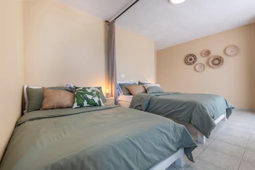 Deluxe Triple Room with Sea View