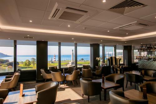 Crowne Plaza Plymouth an IHG Hotel - image 2