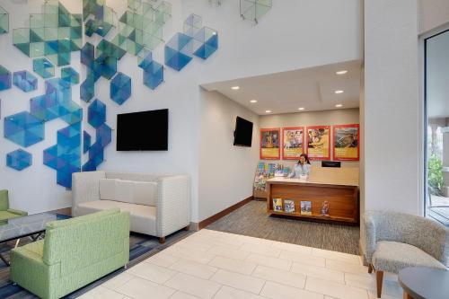 Holiday Inn Express & Suites S Lake Buena Vista, an IHG Hotel