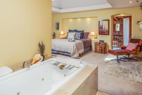 243606382 Inn Paradiso