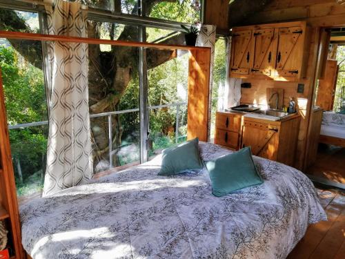 Costa Rica Tree Houses - 12 Places to Stay