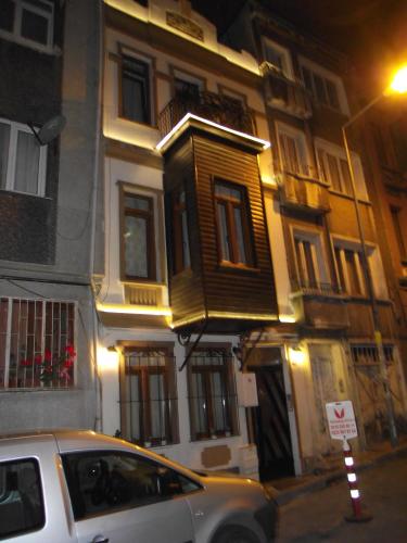 Taksim Elmadag Suites 