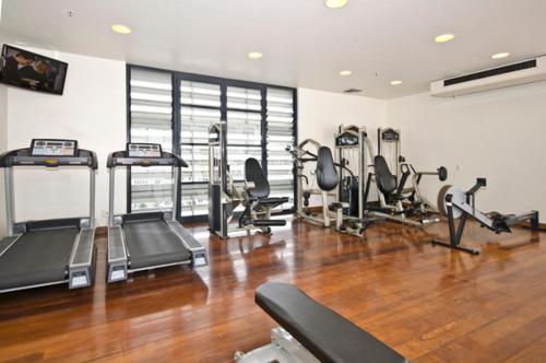QV Glamour 2 Bedroom Apt with Carpark - 758