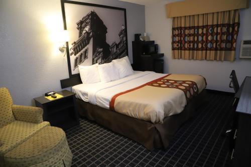 Super 8 by Wyndham Richmond Airport VA - image 7