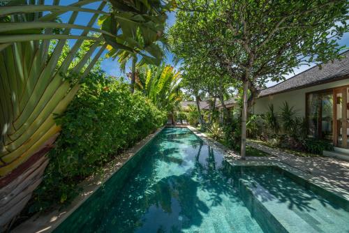Four-Bedroom Villa with Private Pool image 10