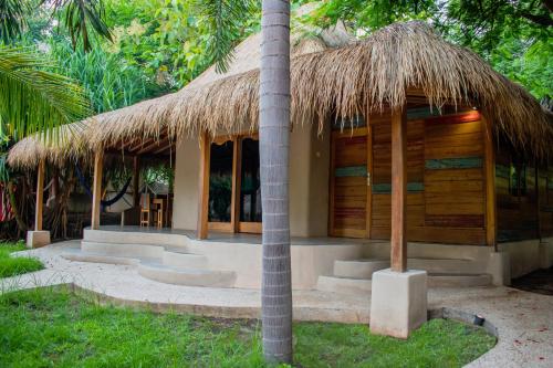 Jati Village, Party Hostel and Bungalows – Gili Trawangan, ID
