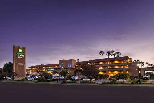 Holiday Inn Express Hotel & Suites Ventura Harbor, an IHG Hotel