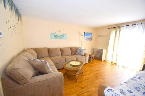 Royal Palm Court 1208-10 Townhouse - main image
