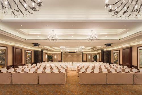 InterContinental Shanghai Ruijin by IHG - Downtown Historic Iconic Garden Hotel