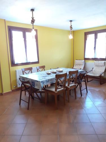 Casa Rural Izarrak in Valle de Valdebezana