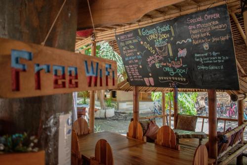 Jati Village, Party Hostel and Bungalows – Gili Trawangan, ID