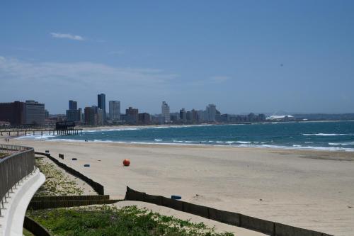 Luxury Point Waterfront Apartment at The Spinaker