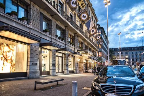 Entrance, Hotel Schweizerhof Zurich in Zürich