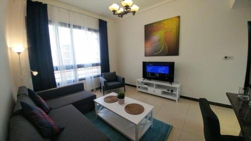 Mirage 1 Residence Modern 1 Bedroom Apartment with balcony Dubai Silicon Oasis
