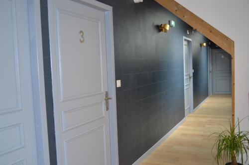 Logis Hôtel Auberge de Pont Calleck