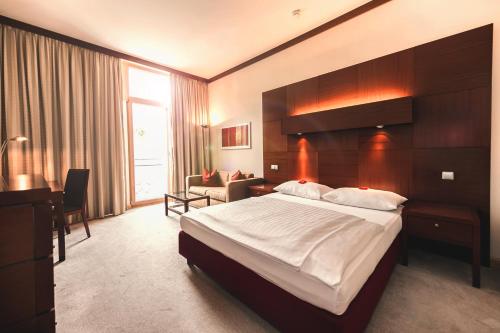 Standard Double Room and Thermal Bath Access