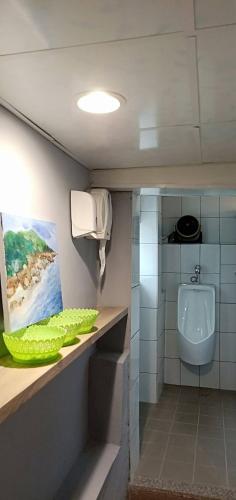 Bathroom, Yes, Sir Homestay 2 in Matsu Island