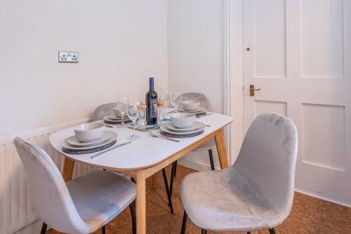 Cosy Mill Workers Cottage Heritage Saltaire 3
