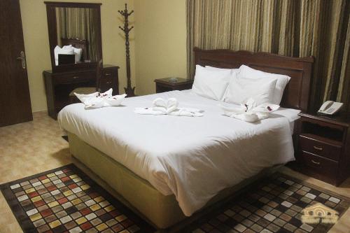 1 queen bed