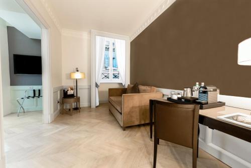 243731122 Hotel Indigo Rome - St. George by IHG