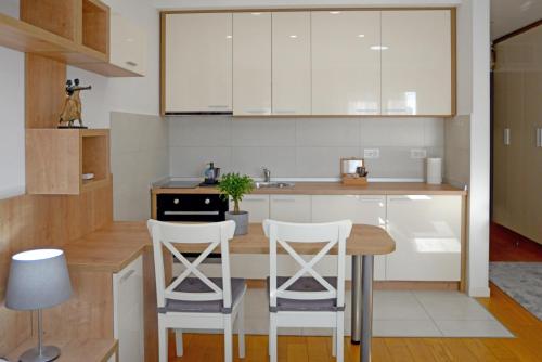 A Blok A8 - Apartment - Bežanija