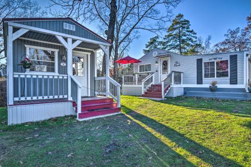 Cozy Mona Lisa Villa - Near Downtown Hot Springs