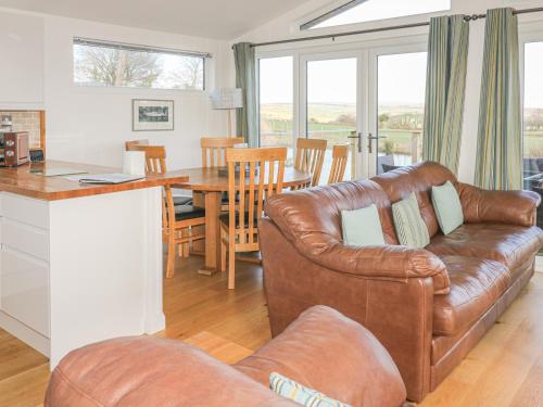 15 Faraway Fields Liskeard - image 8