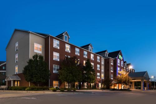 Holiday Inn Express Hotel & Suites St. Louis West-O'Fallon, an IHG Hotel