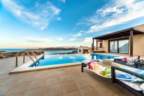 villa OLGA - Sea and mountains view Private pool