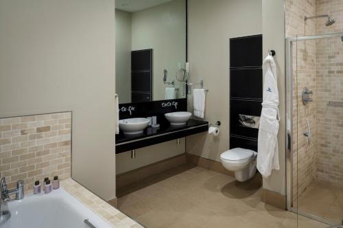 Photo - Bowood Hotel, Spa, and Golf Resort