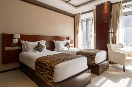 Standard Twin Room image 2