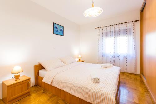 Relaxing apartment Josip - peaceful area