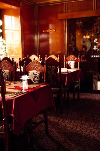 Hotel und Restaurant Golden Village in 里薩