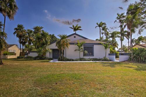 Miami Home with Screened-in Pool Mins from Zoo! in Miami, USA
