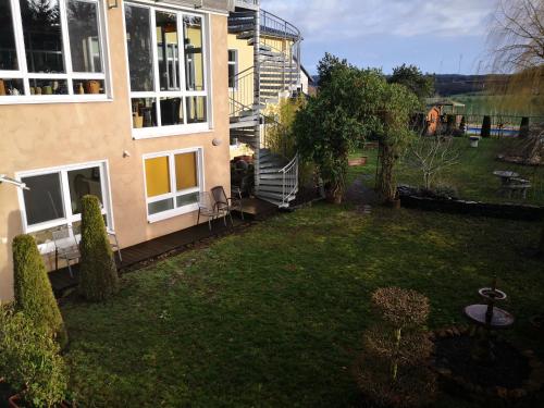 Landhotel Saar-Mosel in เมตทาล์ค