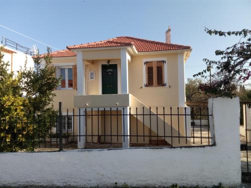 Traditional Village House - Location saisonnière - Meson Yerakarion