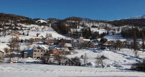 Chalet Lisa - 10 PERSONNES - PISTE 5MN EN VOITURE