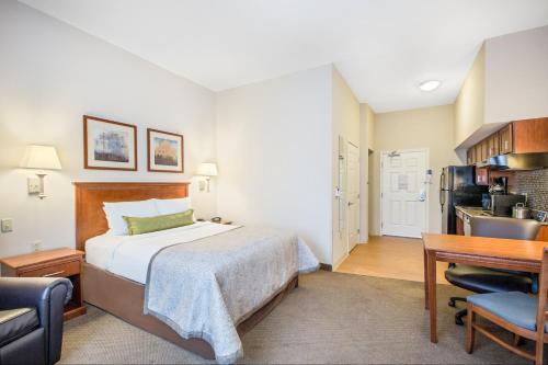 1 queen bed