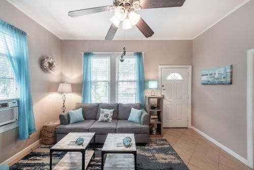 Ocean Blue - Charming Home 6 Blocks from the Beach - main image