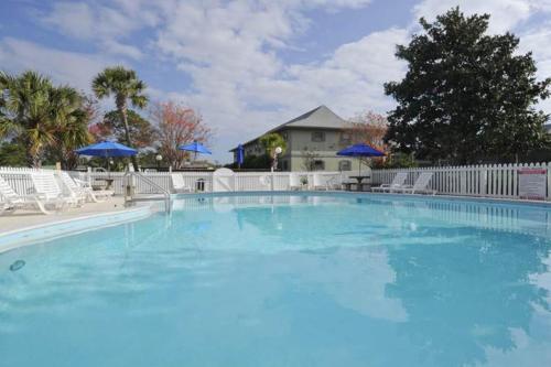 Beachwood Villas 7C - main image