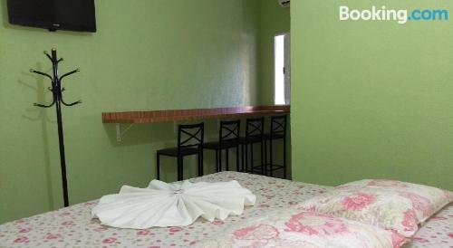 Hotel Paris in จันเดีย