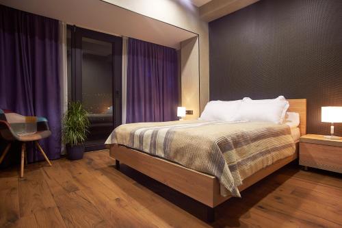 1 queen bed