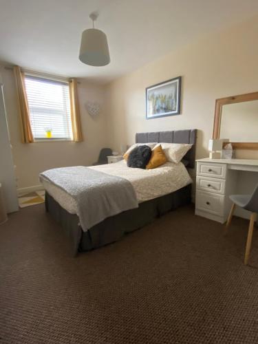 River bank apartment 2