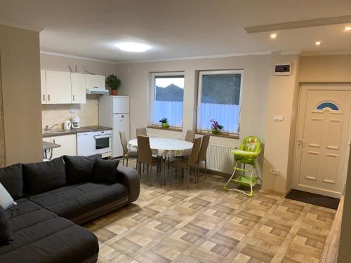 Gázláng Apartman - image 4