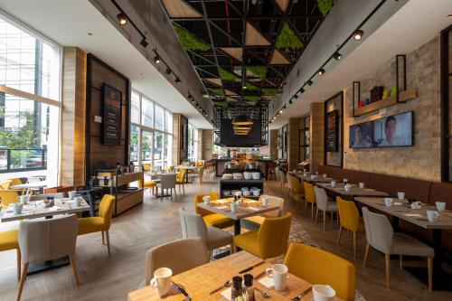 Restaurant, Casa Andina Premium San Isidro in Lima