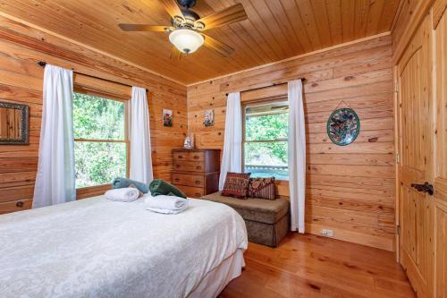 Stairway to Heaven Cabin - image 5