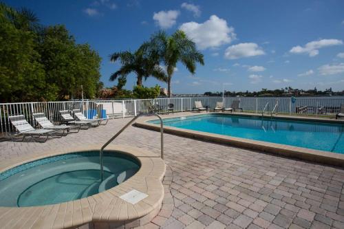 407 - Palms of Treasure Island - main image